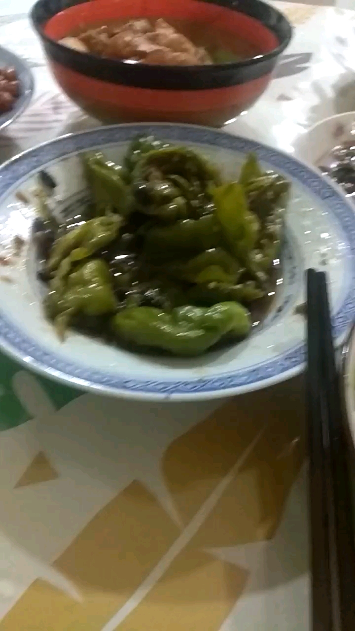 重點是這盤拍黃瓜有點遺憾缺了點東西菜場都沒有賣