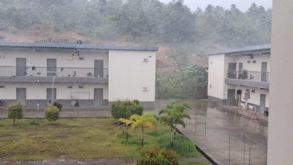 狂风暴雨