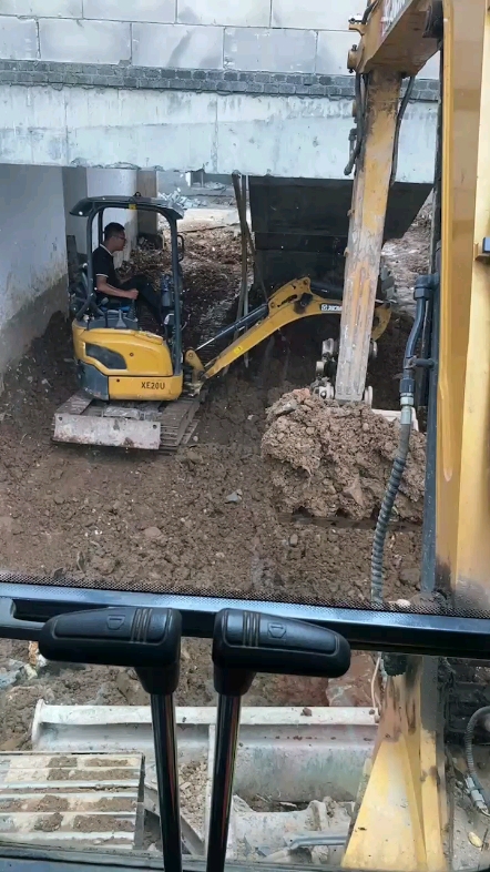 车库地面