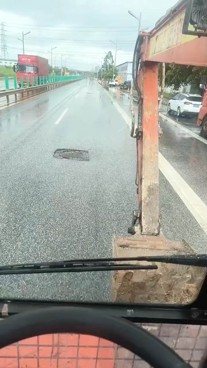 惠州市龍輝機械｜輪挖夾機出租 惠州挖機出租｜土方/破碎/市政/夾機作業(yè) 手續(xù)齊全 誠信合作-帖子圖片