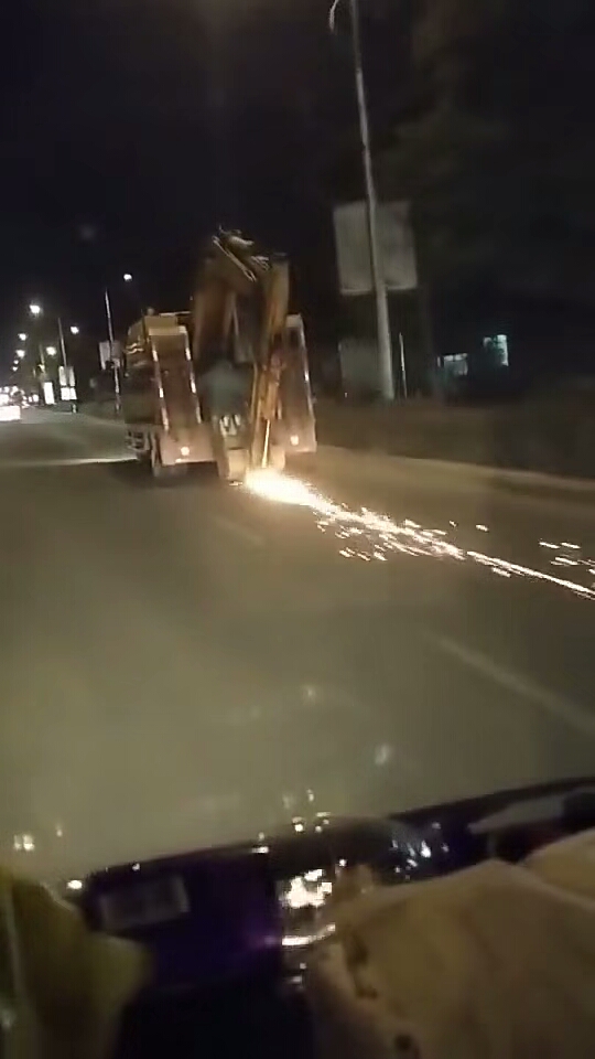 一路火花閃電