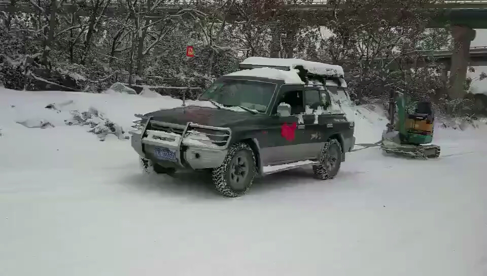 我的挖机会滑雪，你们的会吗？