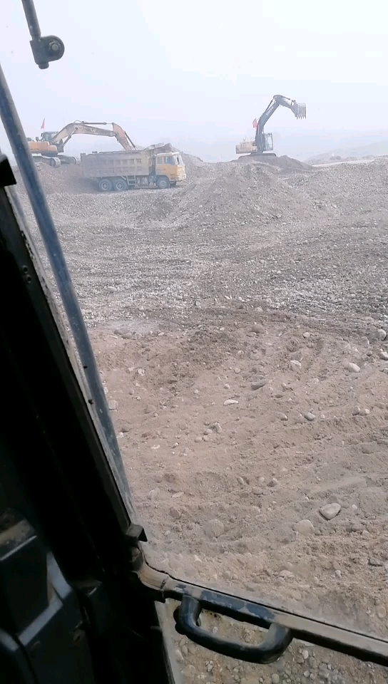 【視頻征集】關于挖掘機裝車這點事帖子圖片