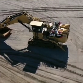 挖机中的战斗机