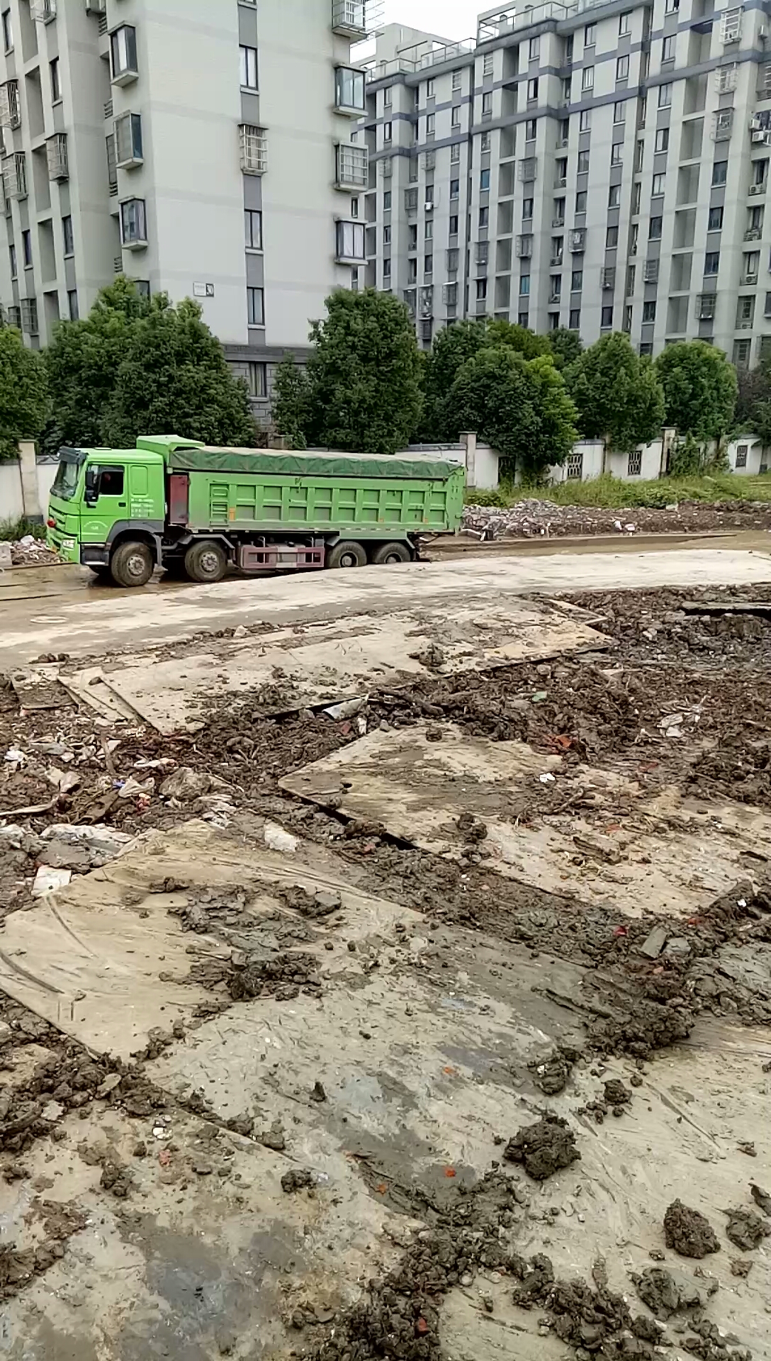 给大家发点在杭州开挖机的工作视频 .图片欣赏一下