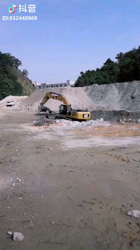 在深圳开挖机的挖哥