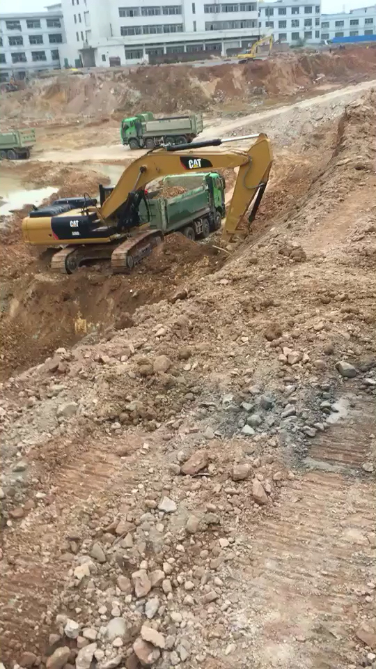 卡特336D挖掘机，速度嗷嗷快！干活贼有劲！