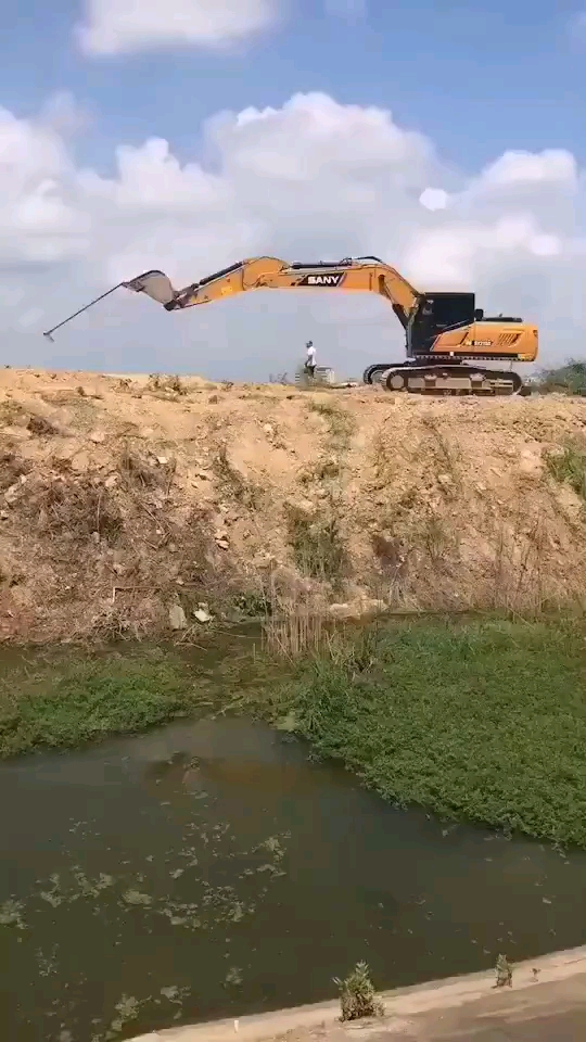 事實證明開挖機還是比要飯好一些