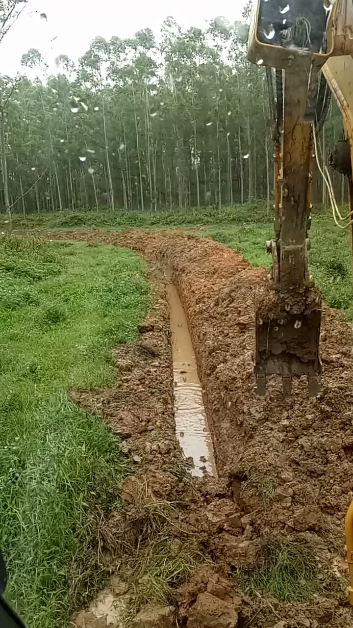 下雨都沒有停過