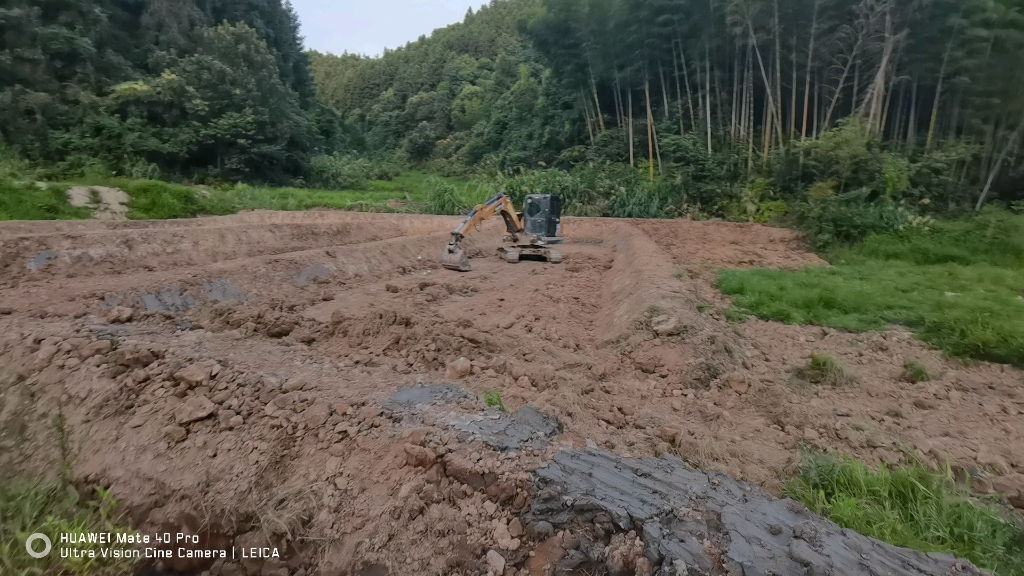 兄弟们，你们猜猜这是挖什么。