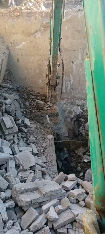 一米厚的混型土照样打得杠杠滴