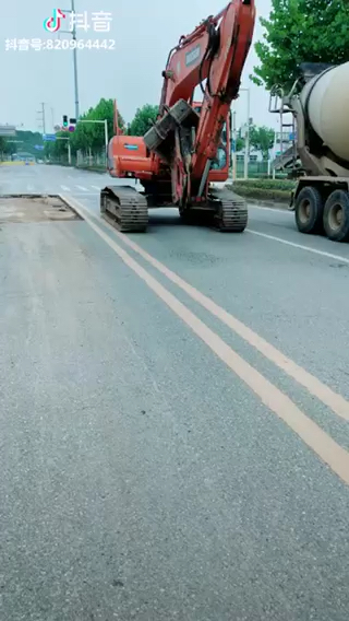 就這么光明正大的上路，不怕交警嗎？