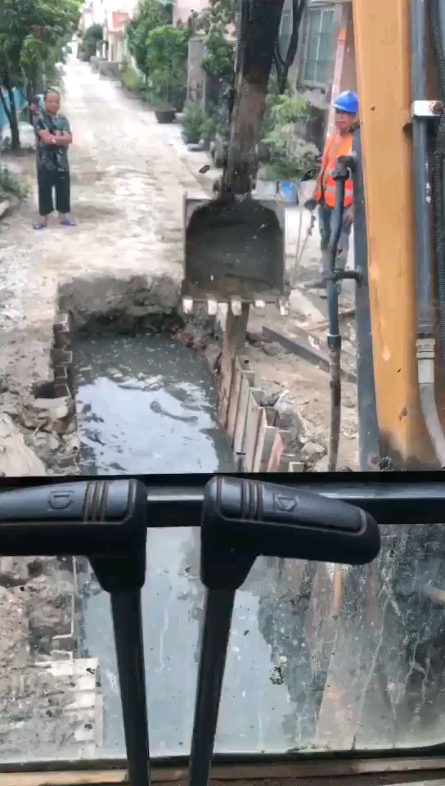 挖斗打钢板栏桩