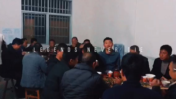 招一名铲车司机。会调平