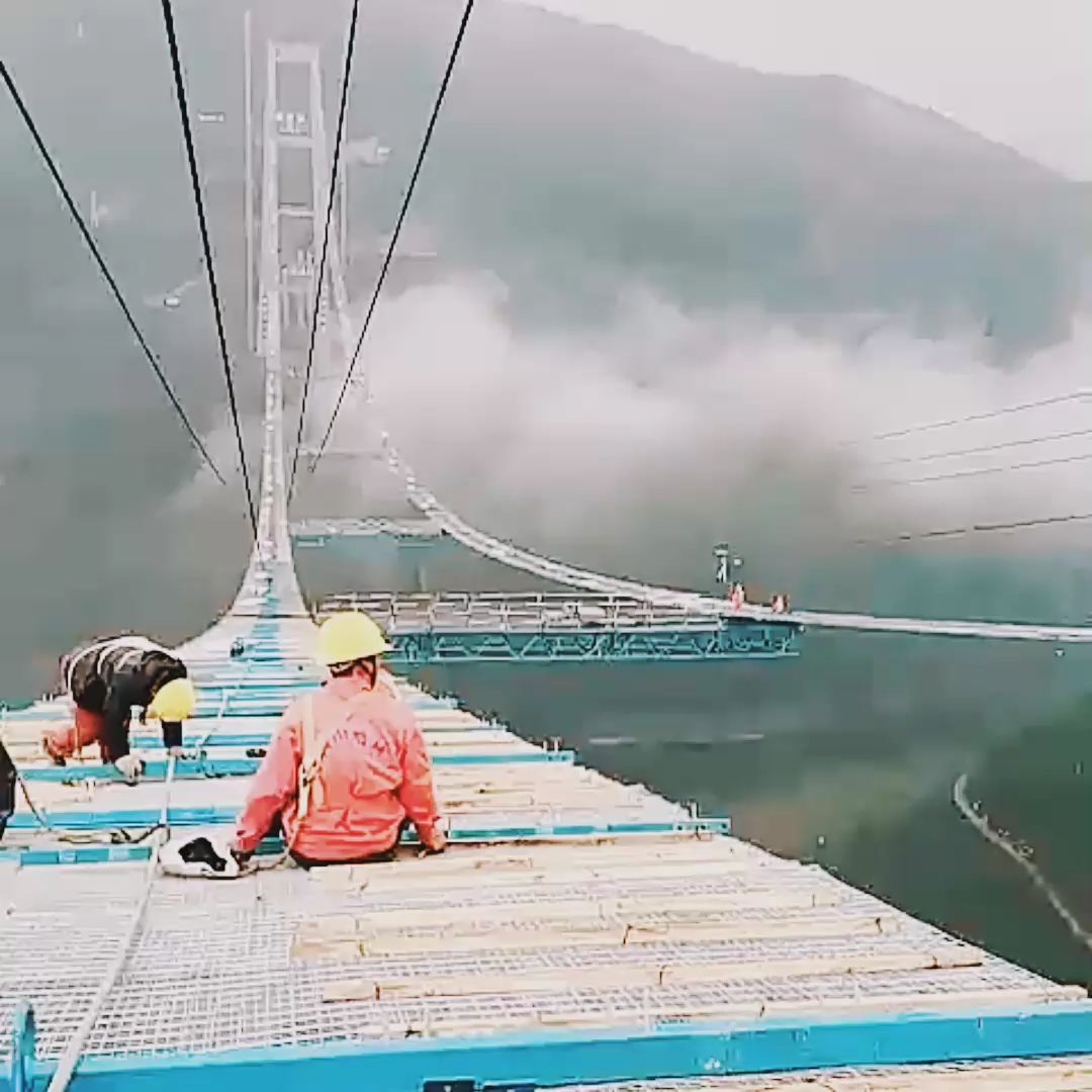 各行各業(yè)都不容易!見得了壯麗的風(fēng)景，吃得下人后的苦楚