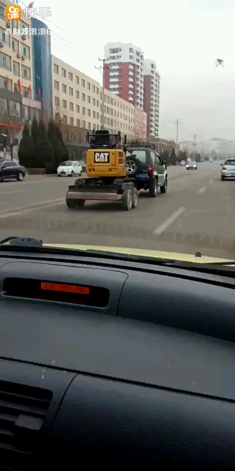 看看這板車怎么樣，牛不