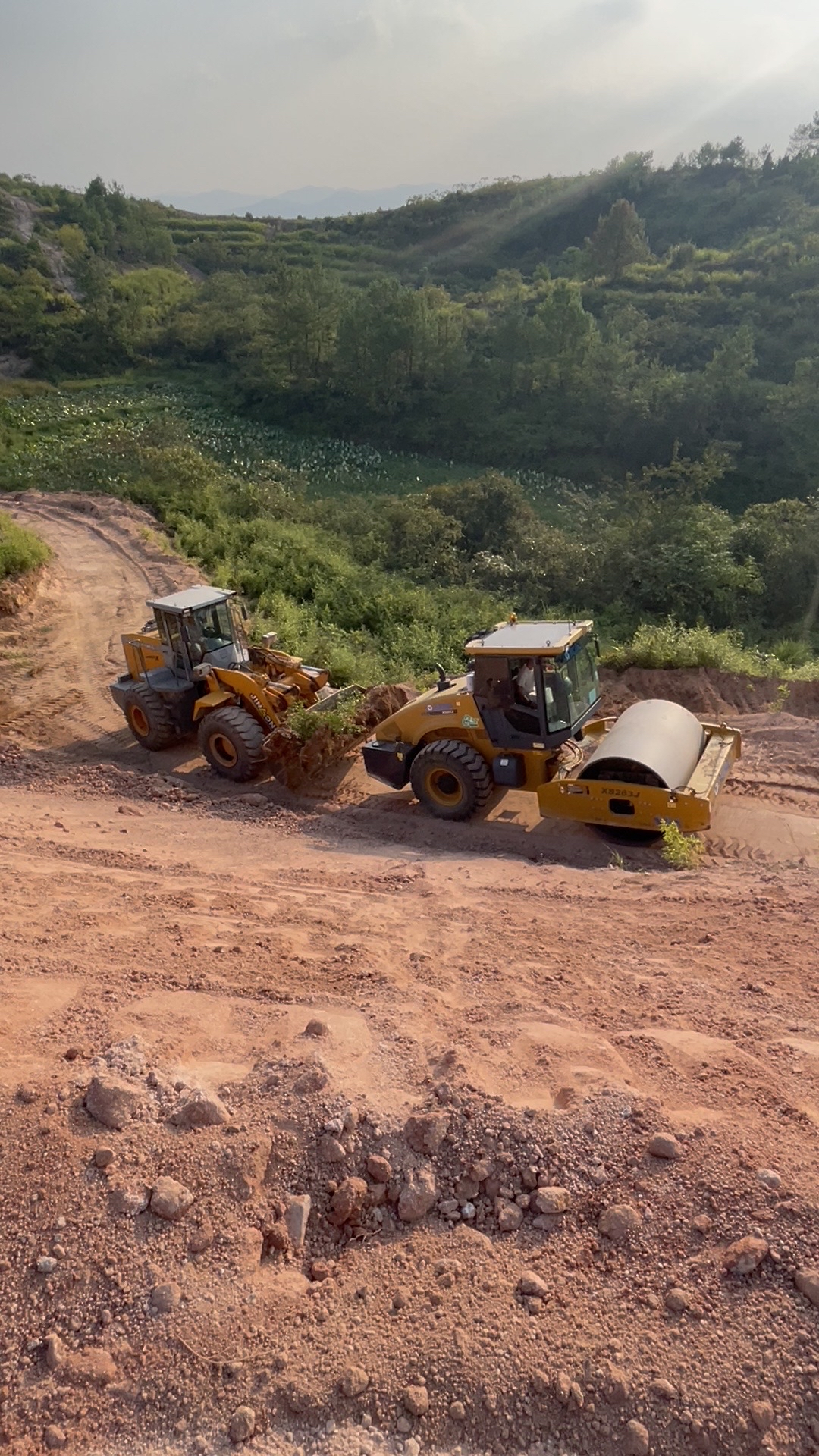 压路机上坡，第三集