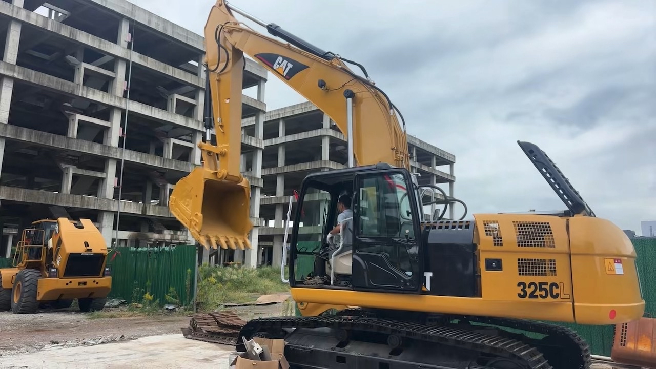 精品卡特325C 挖掘机待售🤝