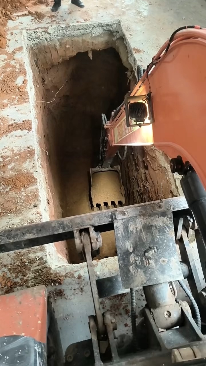 惠州本地機(jī)械租賃｜輪式挖機(jī) 夾機(jī) 破碎 土方拆除 一站式服務(wù)-帖子圖片