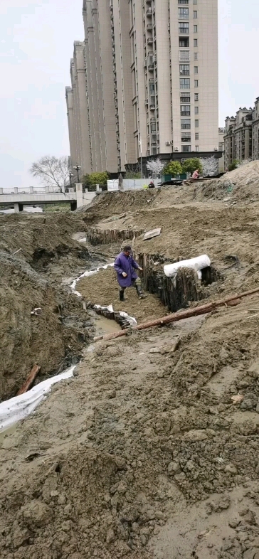 烂泥头疼