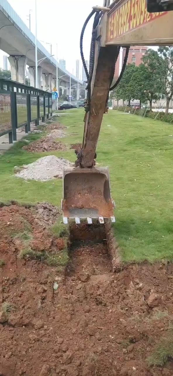 惠州工程老板看過來！輪挖夾機(jī)租賃，干活快、不磨洋工-帖子圖片