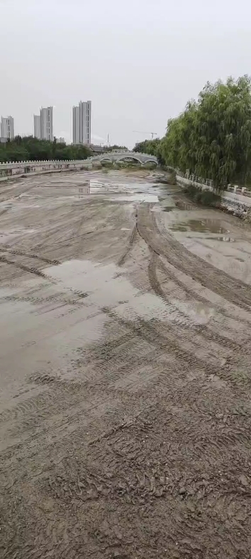 小铲车
