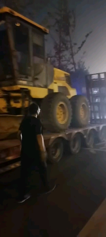 刚到工地