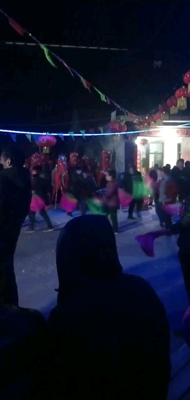 舞起來