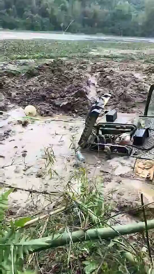 新手開的，人沒事。這怎么上來？車還有救么
