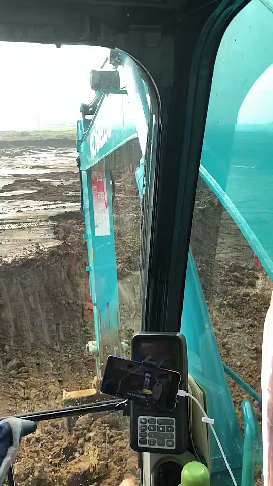 神鋼裝車