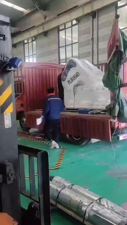 顺天破碎锤专车走起！