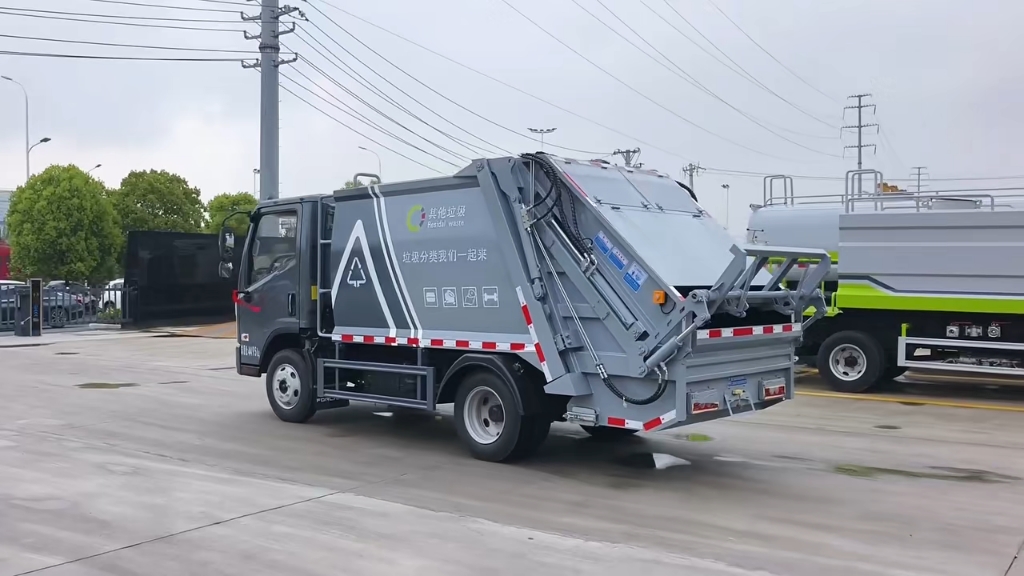 可以上北京牌的压缩式垃圾清运车厂家直销