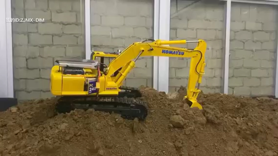 小松240lc液压挖掘机模型工作视频展示