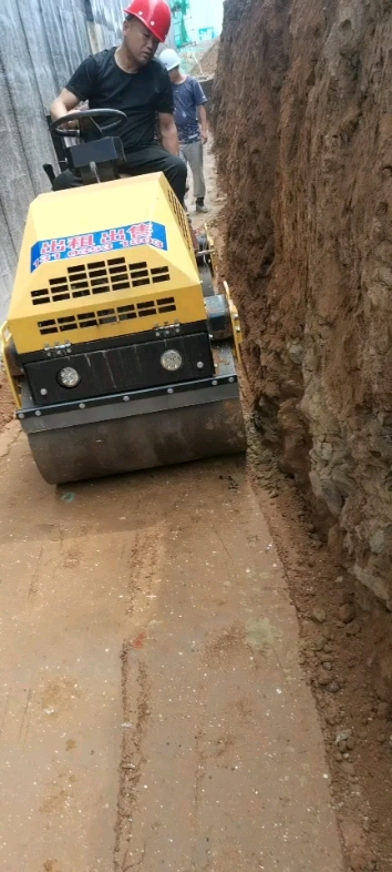 【飛哥說車47】微型壓路機(jī)出租是不是增富好項目-帖子圖片