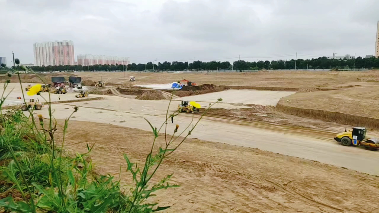 【視頻大賽】老板說了:暴雨來之前干完了晚上安排大家蹦野迪