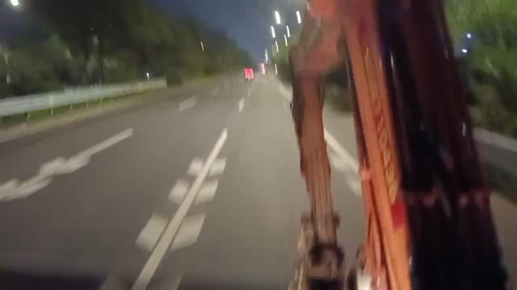 斗山60轮挖