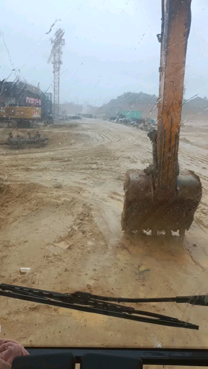 我在的城市下大雨了