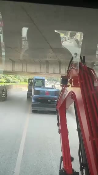 熱鬧非凡