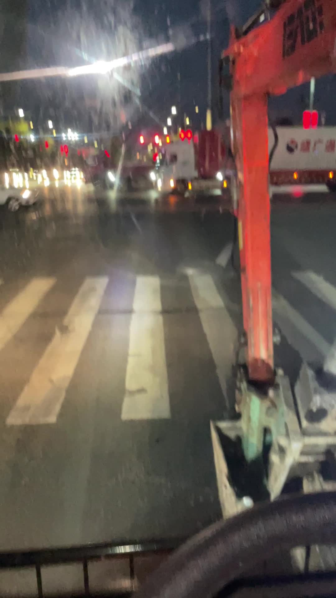 安全出行遵守交通法規(guī)