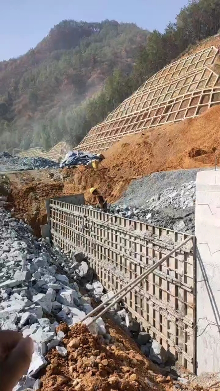 片石回填混凝土