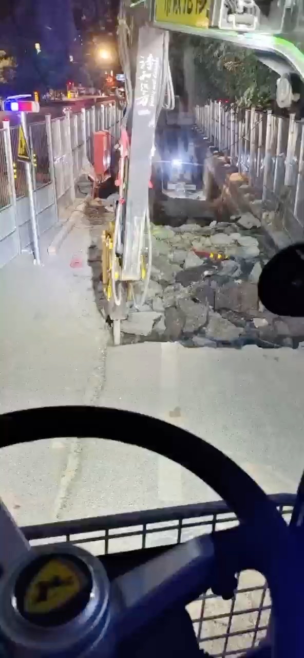 稳住身挺住架，一下是一下