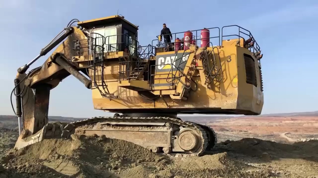 【铁甲视频】卡特6040   挖机界的扛把子
