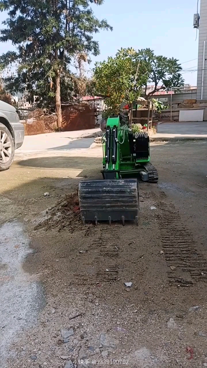 模型小挖機(jī)“找平、司機(jī)水平神了”