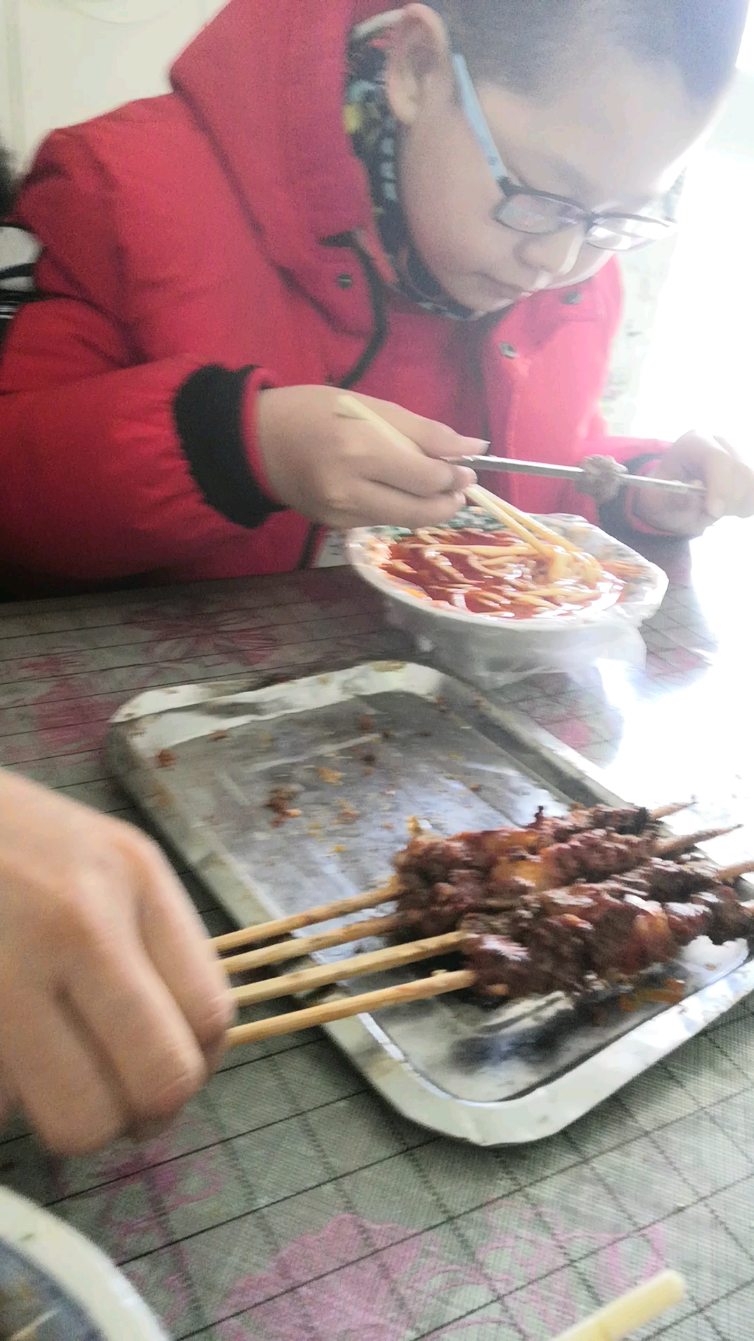 【金鼠打卡第四天】介紹小吃—涼皮烤肉