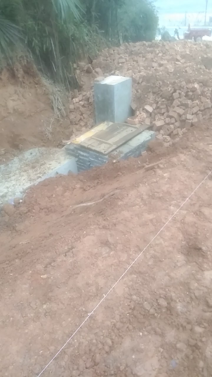 废铁厂打混凝土