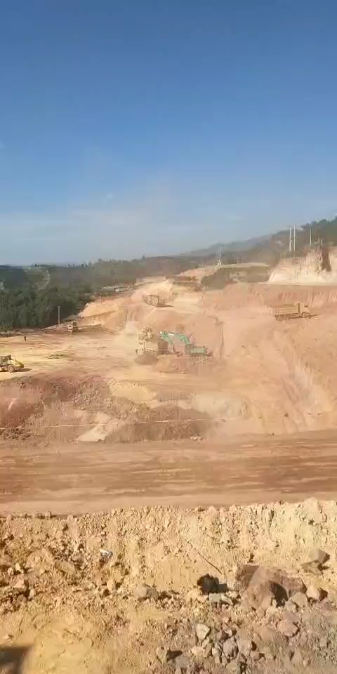 寻昆明附近山推160一170一台，350-360挖机三台