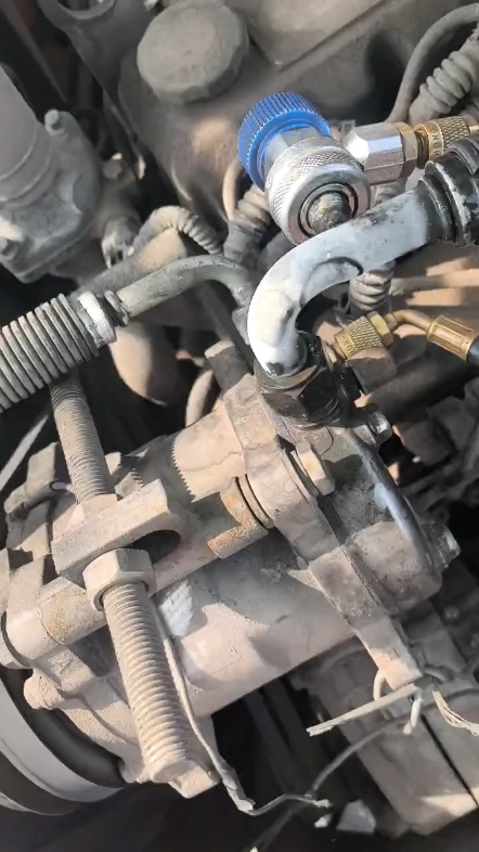 維修挖機省錢第十五部-維修挖機空調(diào)-帖子圖片