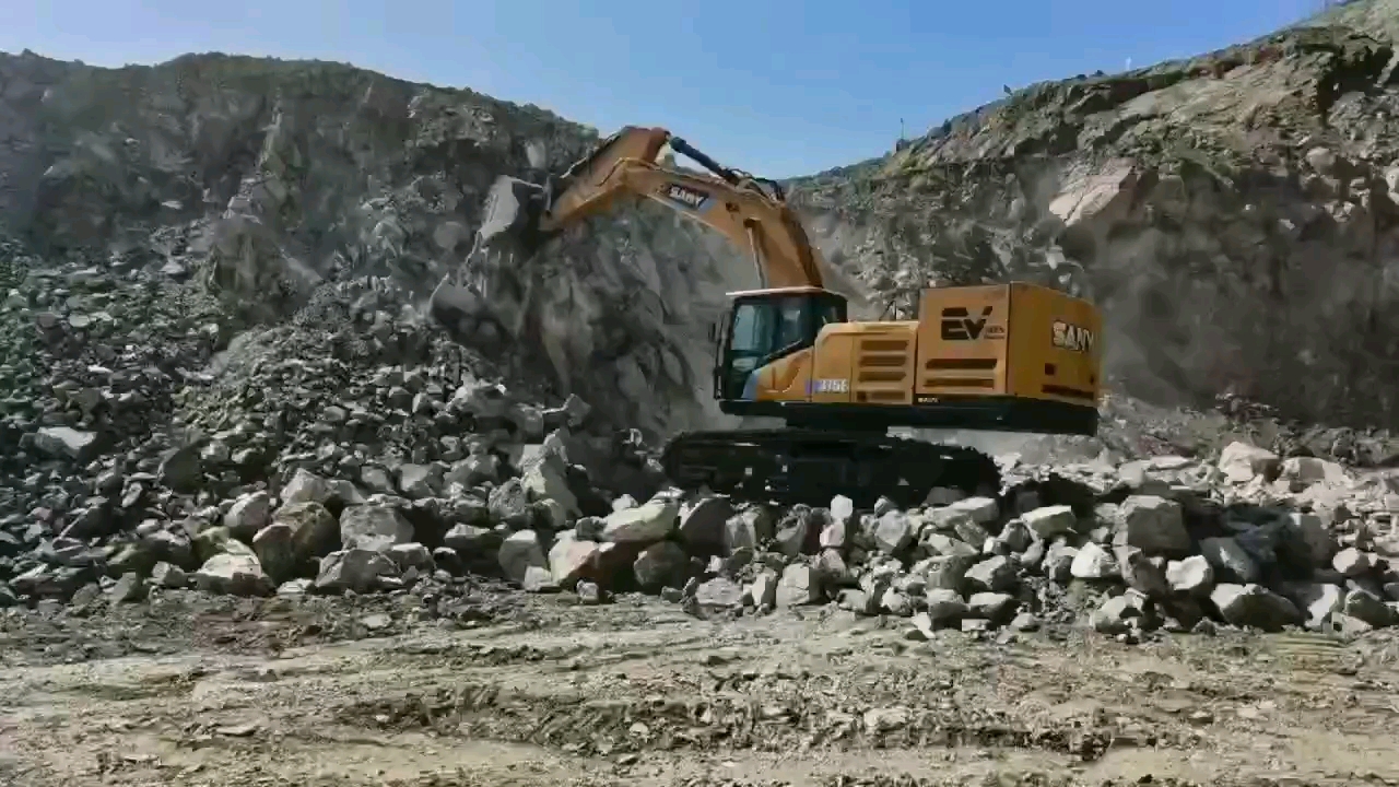 三一电动挖机SY375E矿山作业-帖子图片