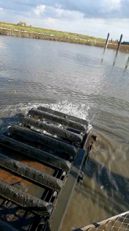 水陆两栖挖机，打桩，全国出租😁