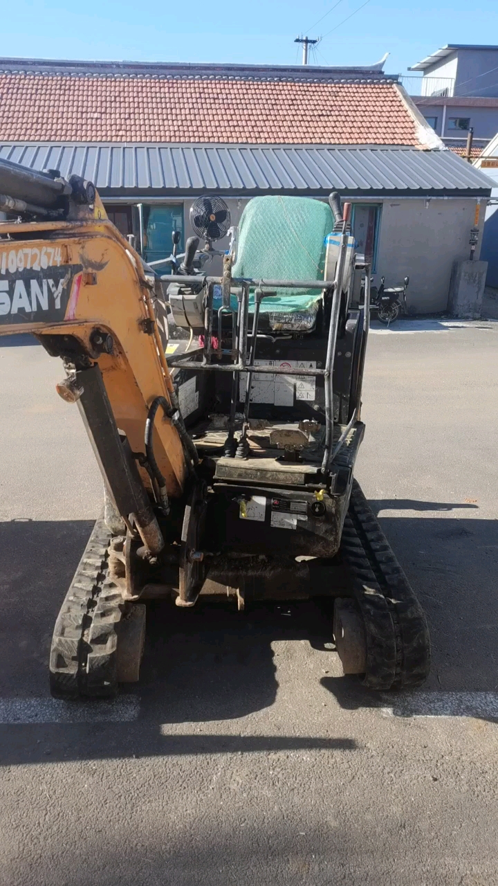 新三年，旧三年缝缝补补又三年，没活就带着吧！待着